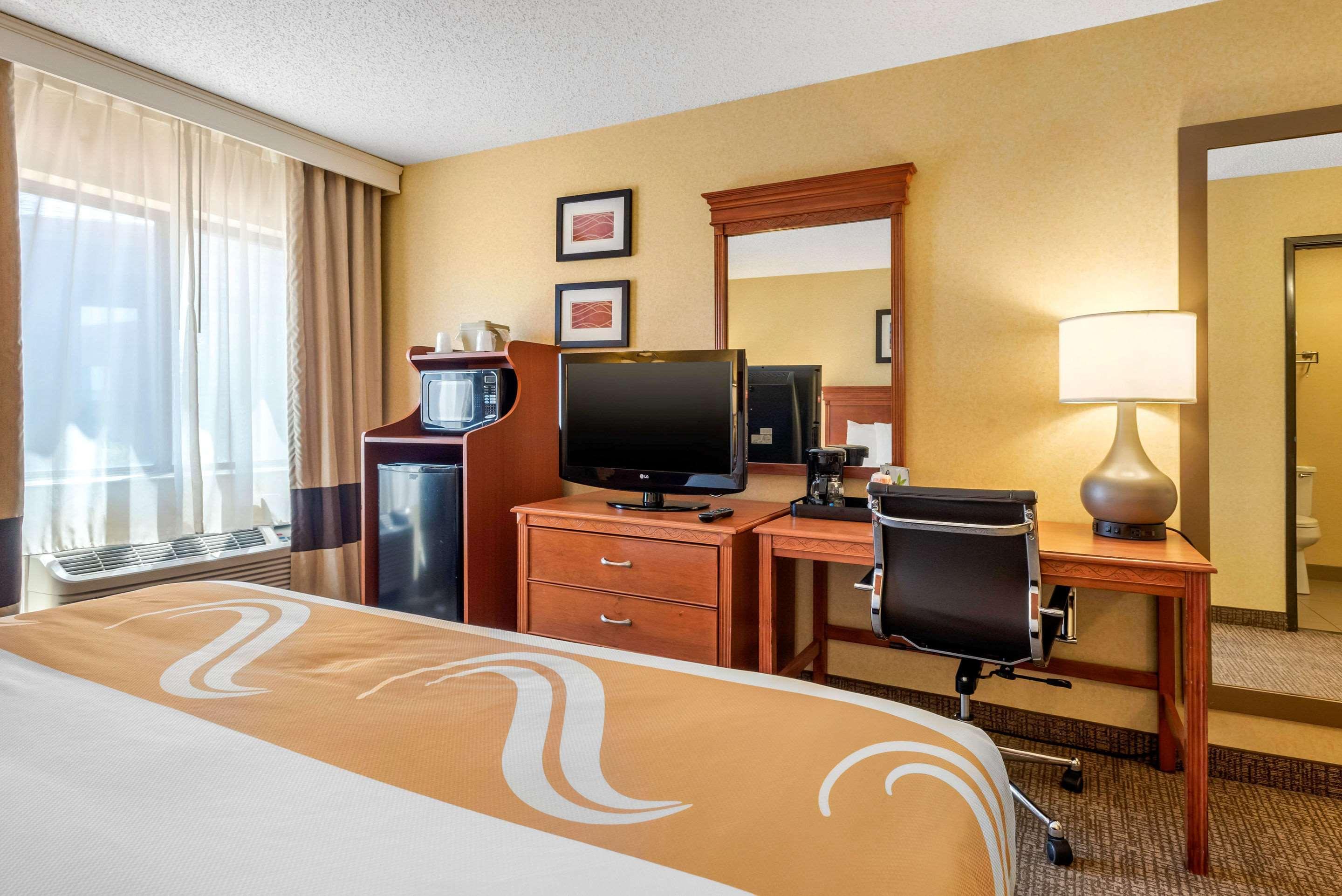 Quality Inn I-25 Pueblo Extérieur photo