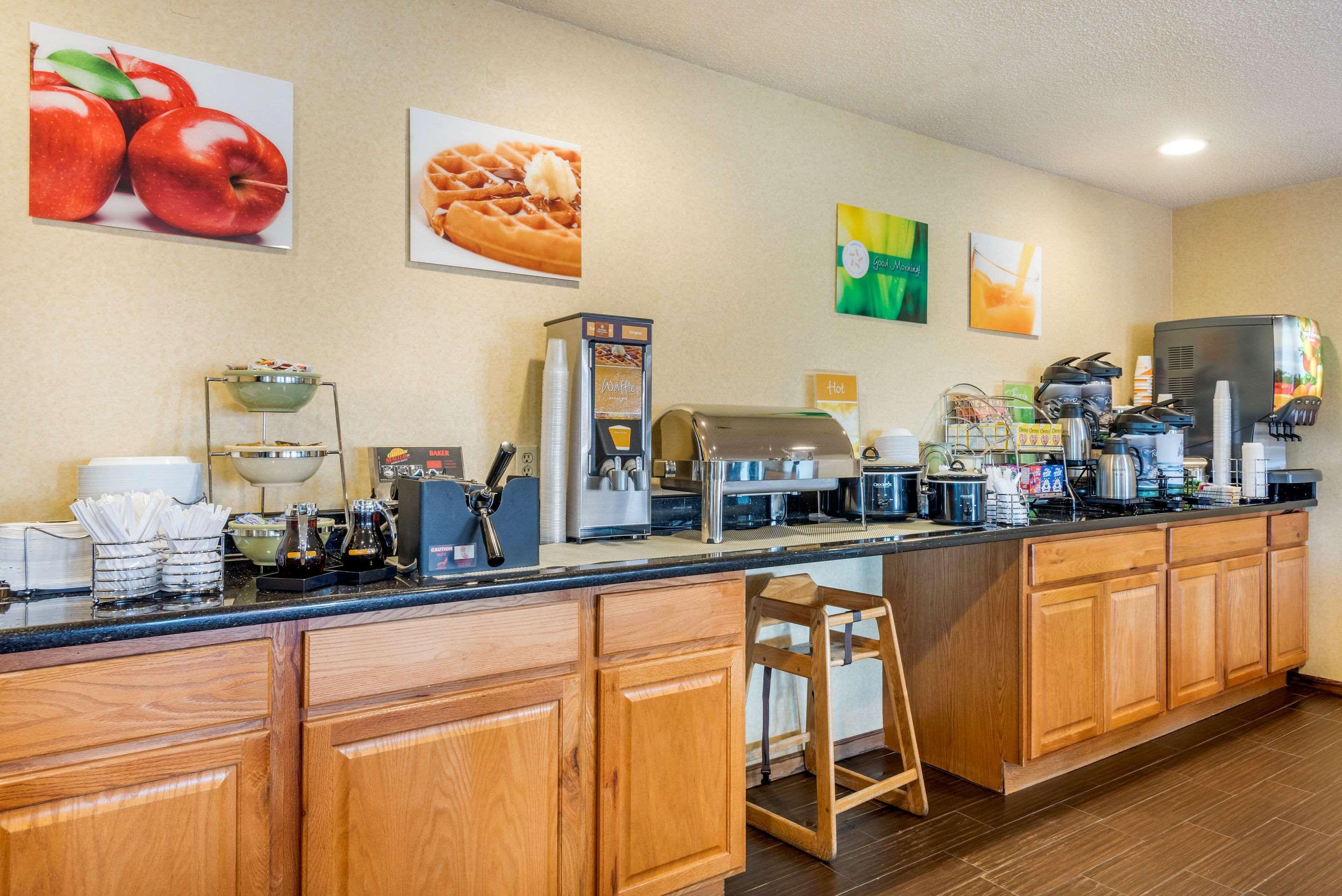 Quality Inn I-25 Pueblo Extérieur photo